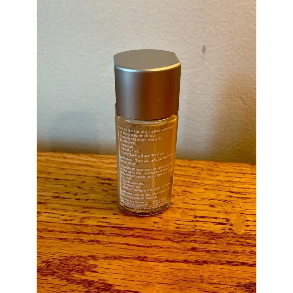 Wet’n Wild Ultimate Cover Smooth Foundation  Discontinued, RARE #854 HONEE